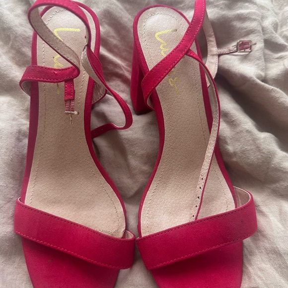 Cherry Red Suede Lulu’s Block Heels 3” - Picture 2 of 3